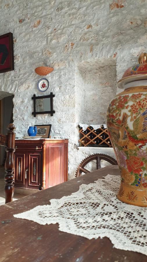 Traditional Seafront Apartment Đảo Sými Ngoại thất bức ảnh